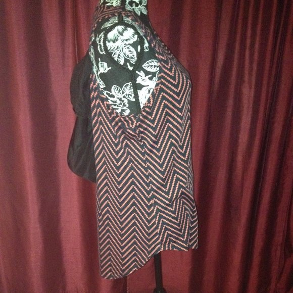 Free Kisses Red/Black Striped Tank w/Bow Detail - Picture 11 of 13